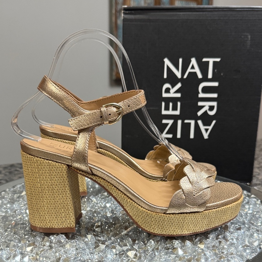 Naturalizer Pandora leather soft Metallic Gold and Platform Heels NEW 7.5 - Picture 1 of 15